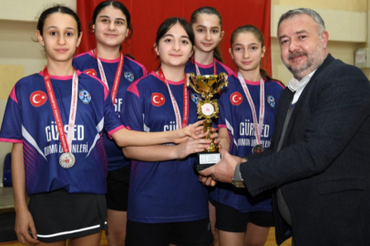 Osmangazi’de badminton heyecanı zirveye taştı