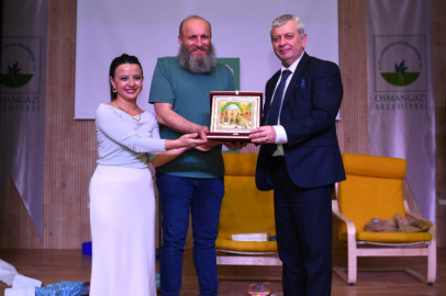 Osmangazi sanatseverleri tiyatroyla buluşturdu