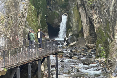 Yazın kurumak üzereydi, Uludağ'ın karlarıyla yeniden coştu