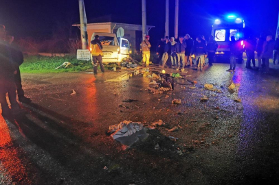 Bursa'da kamyonet ile otomobil çarpıştı: 2 yaralı