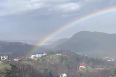 Bursa'da yağmur sonrası çıkan gökkuşağı mest etti