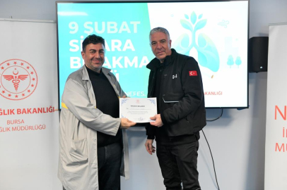 Sigarayı bırakan 25 çalışana sertifikaları takdim edildi