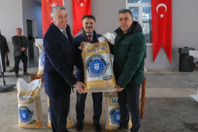 Büyükşehir’den üreticiye fidan ve tohum desteği