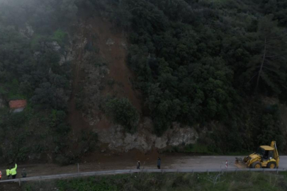 Bursa'da heyelan bölgesi temizlendi...Kayan bölge dron ile görüntülendi