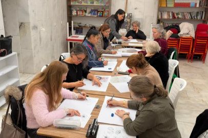 Gemlikli kadınlar sanatla buluşuyor