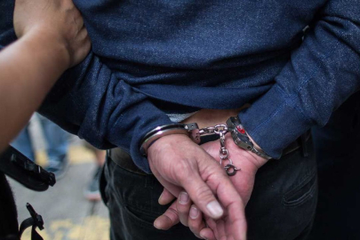 Bursa’da 25 yıl hapis cezasıyla aranan yağma hükümlüsü yakalandı