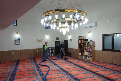 Büyükşehir'den Balkanlardaki camilerde Ramazan temizliği