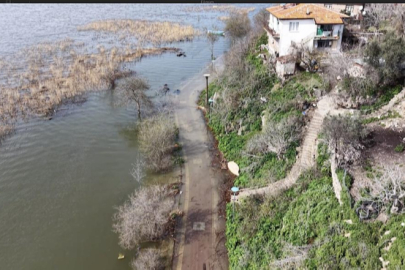 Yaren leyleğin köyü yükselen göl sularından etkilendi
