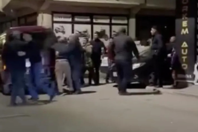 Bursa'da mahallede aileler arası kavga bir anda büyüdü