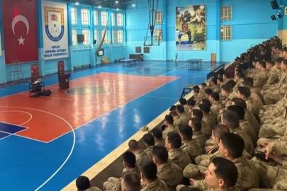 Bursa’da Jandarmadan öğrencilere narkotik eğitimi