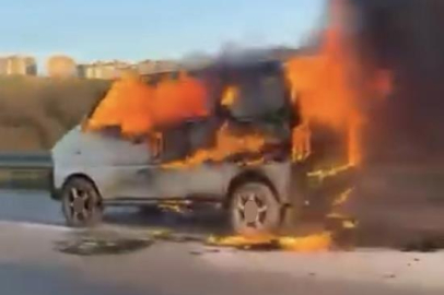 Bursa'da hafif ticari araç alev aldı