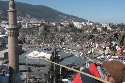 Bursa'nın mahyasında alışılagelmişin dışına çıkılıyor