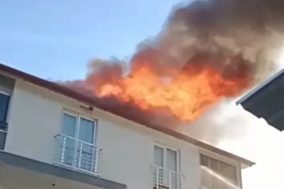 Bursa'da evin çatısı küle döndü