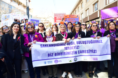 Bursalı kadınlardan özgürlük ve eşitlik yürüyüşü