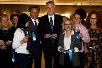 Bursa'da kadınların ışığı tuvalde hayat buldu