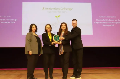 Bursa'da Yeşim Grup'a Kadın Dostu Markalar Farkındalık Ödülü