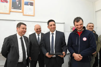 Osmangazi’de öğrencilere VR destekli afet eğitimi