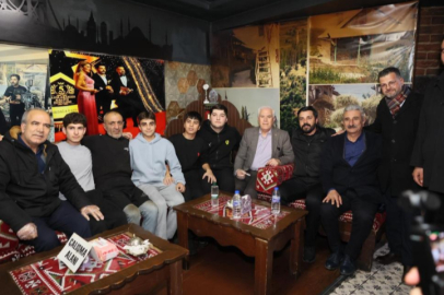 Tahanlı Pide ve çaylar başkan Bozbey'den