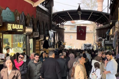 Bursa'da bayram hareketliliği çarşılara yansıdı