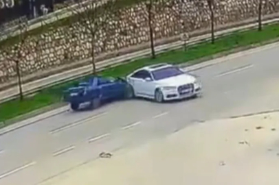 Bursa'da sürücüsüz araç kaza yaptı