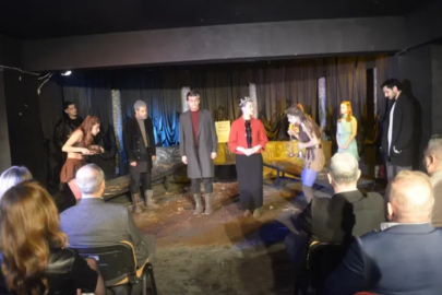 Bursa Uludağ Üniversitesi Güzel Sanatlar Fakültesi'nde tiyatro günü