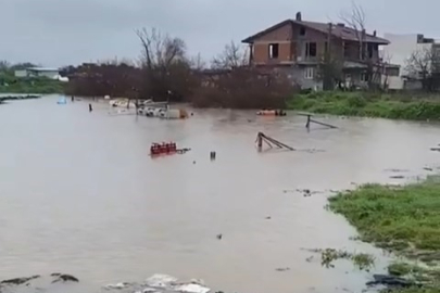 Bursa'yı sağanak vurdu: Tarlalar su altında kaldı