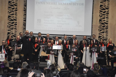 Karacabey'de kahramanlık türküleriyle duygu dolu gece