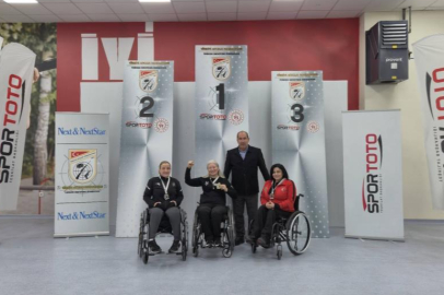 Bursa'nın gururu Aysel Özgan'dan altın madalya