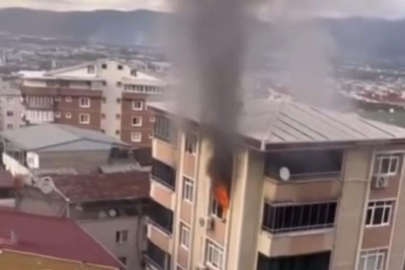 Bursa’da apartmanda çıkan yangın, mahalleyi ayağa kaldırdı