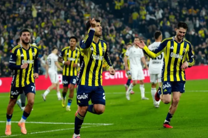 Fenerbahçe, ligin son virajına derbi galibiyetiyle girmek istiyor