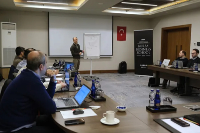 Bursa Business School’dan yapay zeka ile verimlilik eğitimi