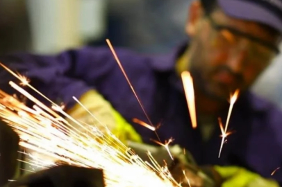 Sanayi üretimi yıllık yüzde 2,2 arttı