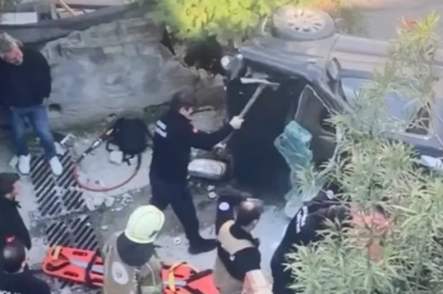 Bursa'da kaza yapan araç merdivenlerden yuvarlandı