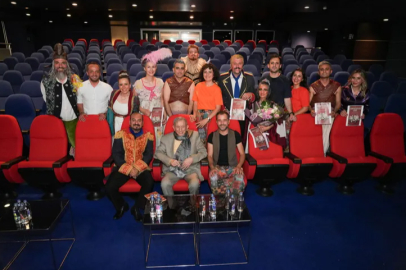 Tofaş Tiyatro Kulübü’nden Büyük Usta Haldun Dormen’e Saygı Sahnesi