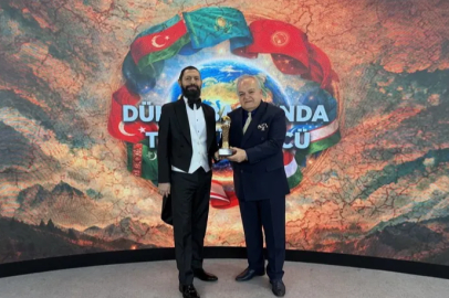 Akif Manaf’a 'Türk Dünyası Barış Ödülü'