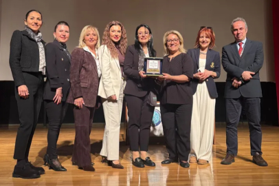 Bursa BUSADER’den tıp öğrencilerine destek