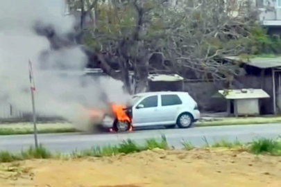 Seyir halindeki otomobil alev aldı