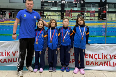 İnegöl Belediyespor yüzme takımından 18 madalyalık gurur