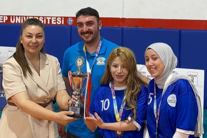 BTÜ Kadın Floor Curling Takımı Türkiye üçüncüsü oldu