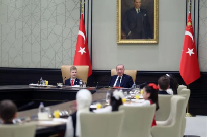 Cumhurbaşkanı Erdoğan, 23 Nisan'da koltuğunu devretti