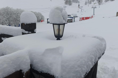 Nisan sonunda Uludağ’da kış geri döndü