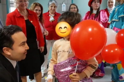 Bursa Nilüfer Kadın Korosu'ndan duygusal kutlama