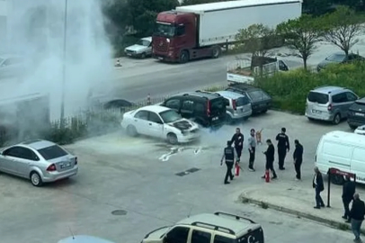 Bursa'da otoparktaki otomobil alev alev yandı