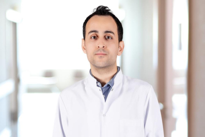 "Gebelik sonrası karın germe için en az 1 yıl beklenmeli"