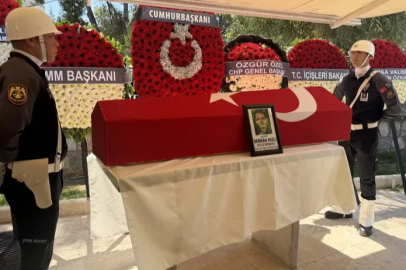 Şehit polisin cenazesinde gözyaşları sel oldu