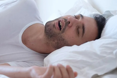 Uyku apnesi kalp krizi ve inme riskini artırıyor