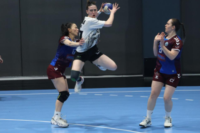 Bursa Büyükşehir Belediyespor şampiyonluğa koşuyor