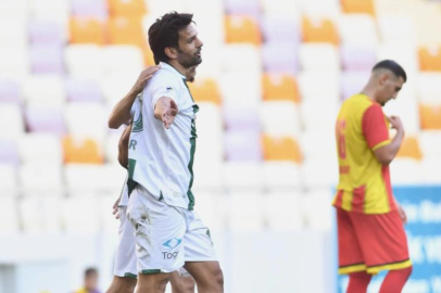Bursaspor'da kaptan veda etti; Muhammet Demir ile yollar ayrıldı