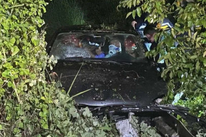 İnegöl'de tarlaya uçan otomobildeki 4 kişi yaralandı