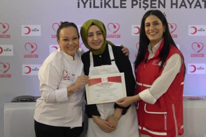 Türk Kızılay'ın "iyilikle pişen hayatlar' atölyesi Bursa'da kadınlarla buluştu